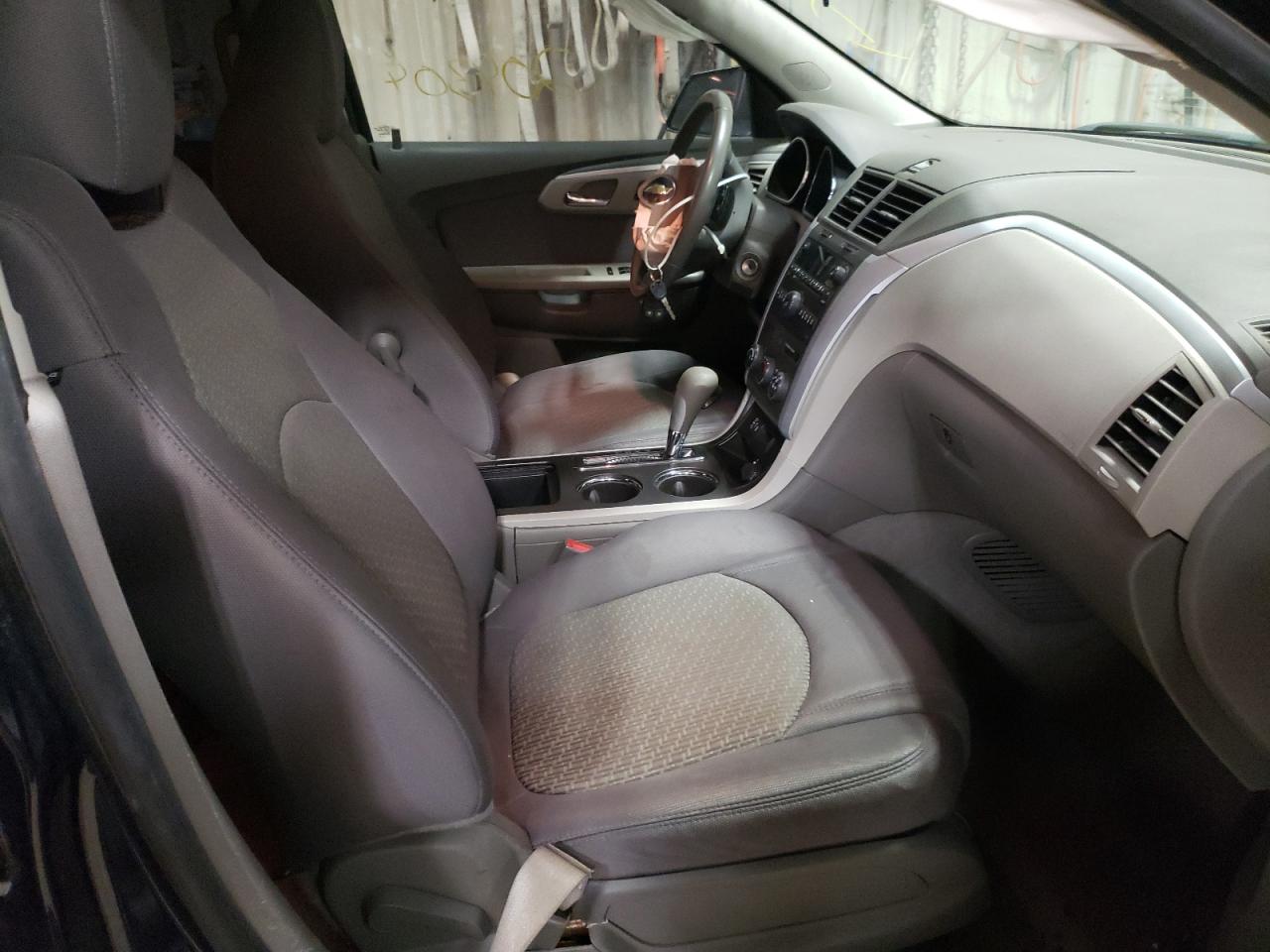 Photo 5 from auction – 2012 CHEVROLET TRAVERSE L with VIN 1GNKRFED8CJ299143