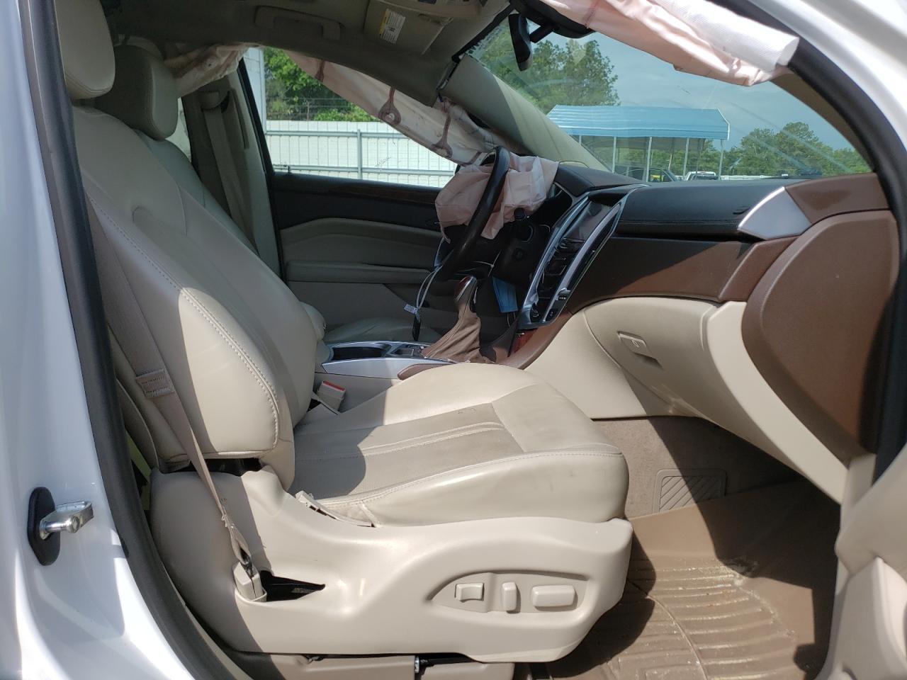 Photo 5 from auction – 2014 CADILLAC SRX LUXURY with VIN 3GYFNBE37ES632269