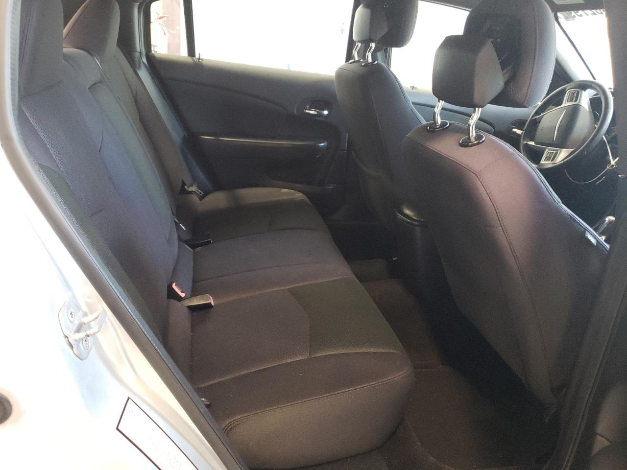 Photo 6 from auction – 2012 CHRYSLER 200 TOURIN with VIN 1C3CCBBB9CN190939