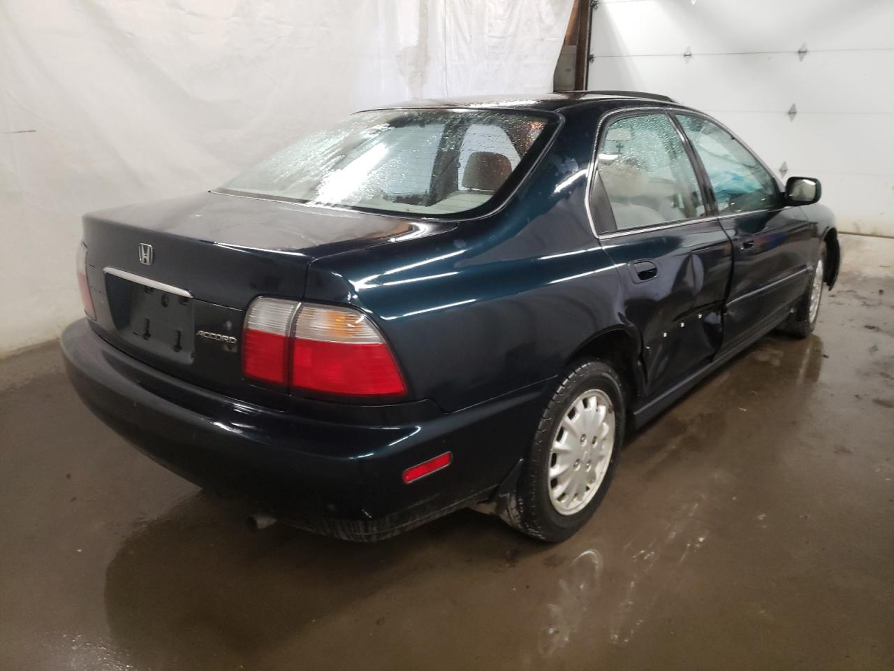 Photo 4 from auction – 1997 HONDA ACCORD EX with VIN 1HGCD5656VA200031