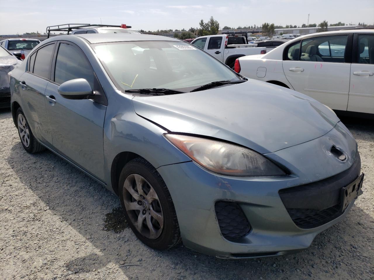 MAZDA 3 I 2013 with VIN JM1BL1TF2D1712273 - Photo from auction