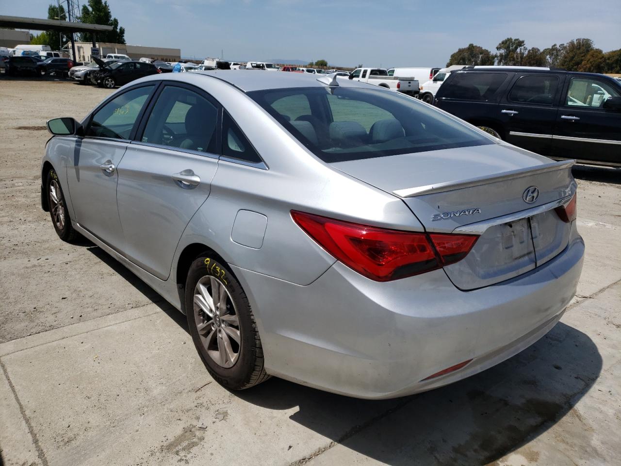 Photo 3 from auction – 2013 HYUNDAI SONATA GLS with VIN 5NPEB4AC4DH650054