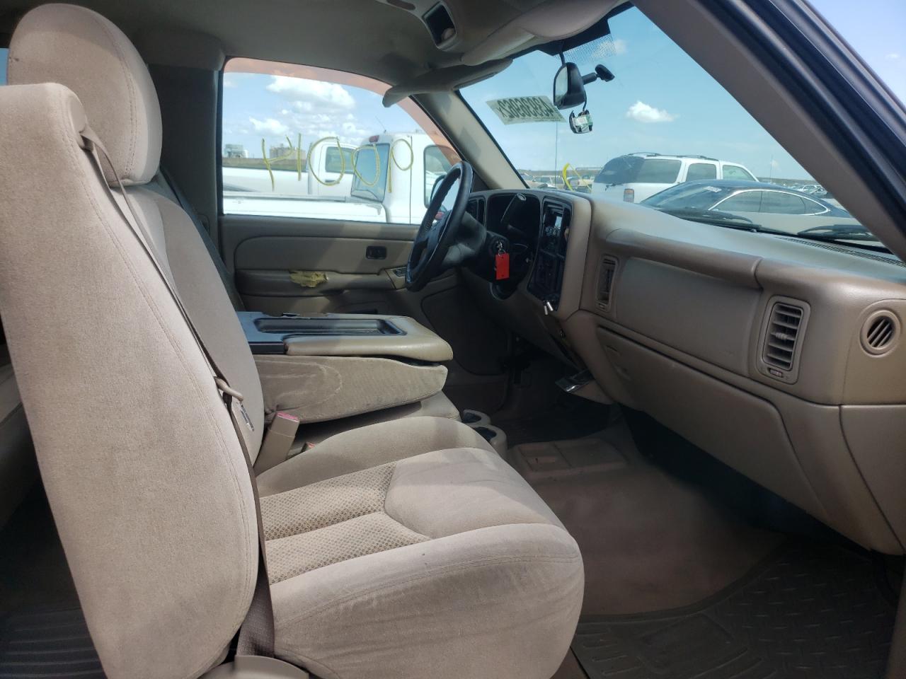 Photo 5 from auction – 2005 CHEVROLET SILVERADO with VIN 1GCEC19X45Z339091