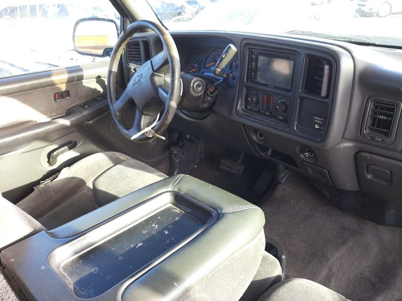 Photo 9 from auction – 2003 CHEVROLET silverado with VIN 2GCEC19T431139833