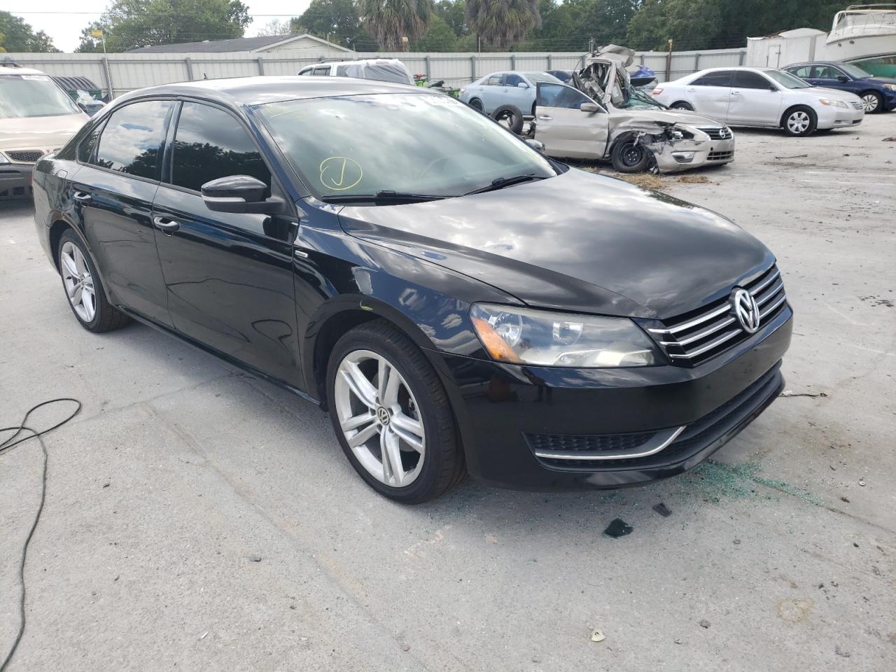 VOLKSWAGEN PASSAT S 2014 with VIN 1VWAT7A30EC105475 - Photo from auction