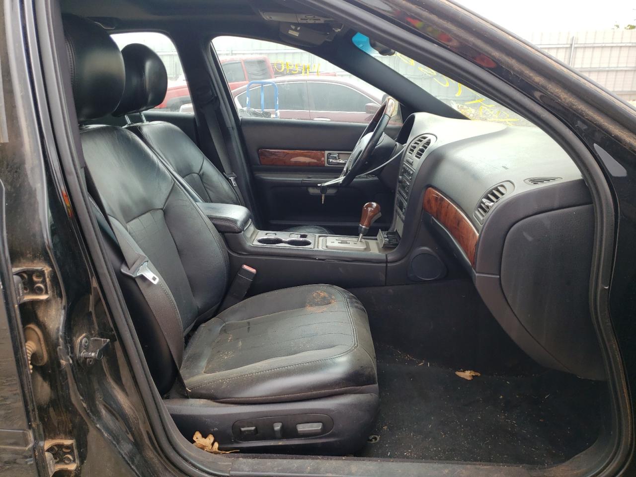 Photo 5 from auction – 2006 LINCOLN LS with VIN 1LNFM87A66Y640778