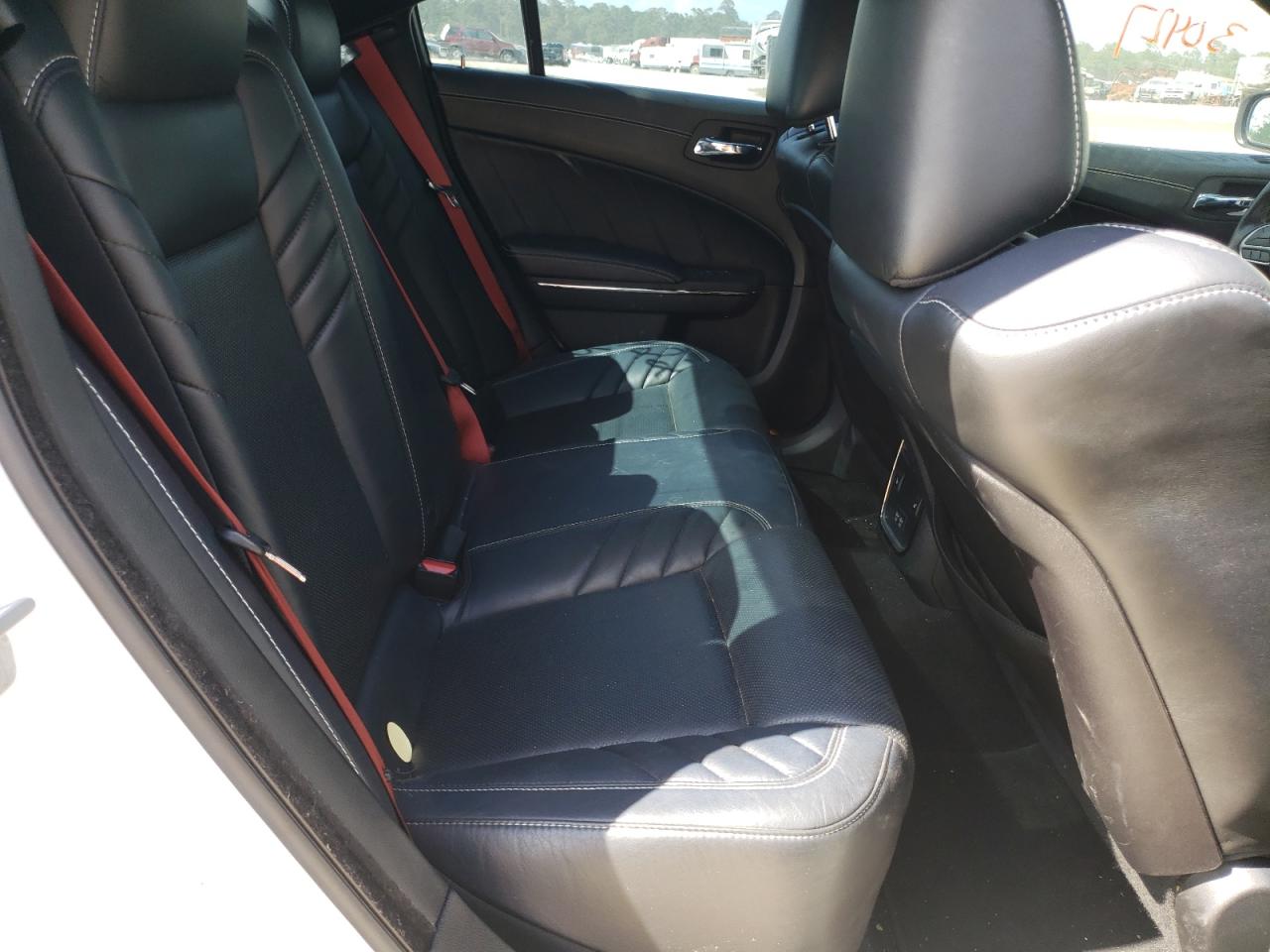 Photo 6 from auction – 2019 DODGE CHARGER SR with VIN 2C3CDXL92KH666915