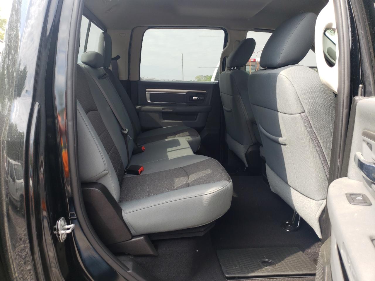 Photo 6 from auction – 2019 RAM 1500 CLASS with VIN 1C6RR7TT7KS714153