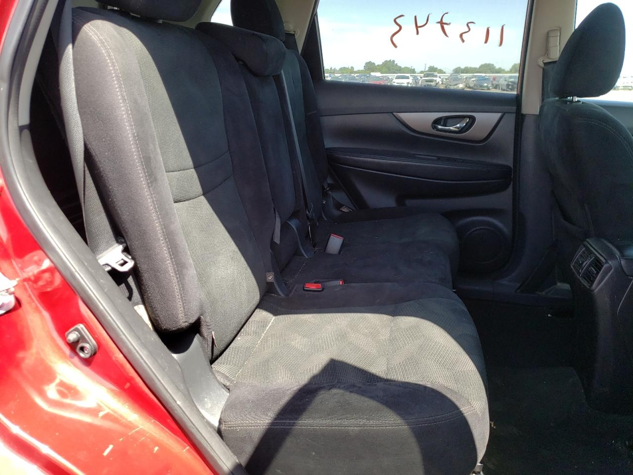 Photo 16 from auction – 2016 NISSAN ROGUE S with VIN 5N1AT2MN2GC773134