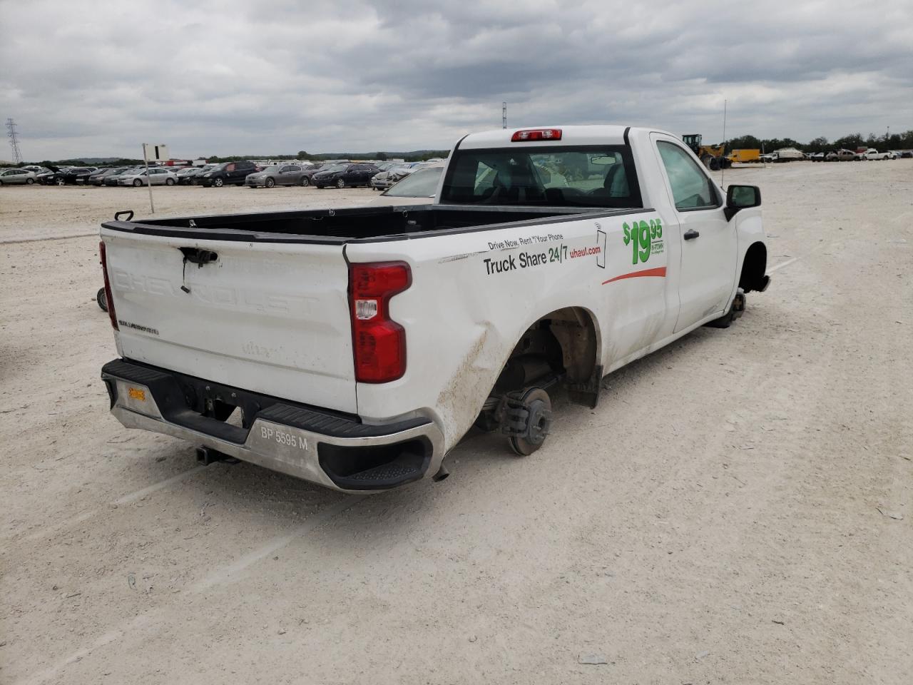 Photo 4 from auction – 2021 CHEVROLET SILVERADO with VIN 3GCNWAEF0MG358577
