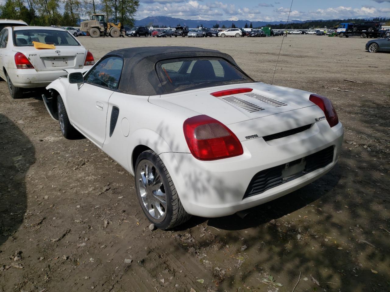 Photo 3 from auction – 2002 TOYOTA MR2 SPYDER with VIN JTDFR320X20048090