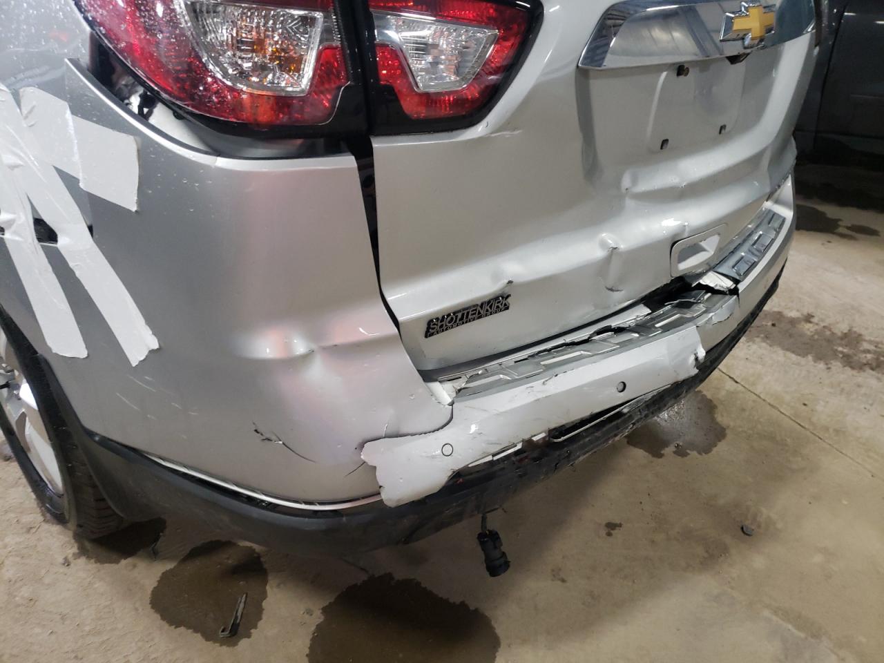 Photo 9 from auction – 2015 CHEVROLET TRAVERSE L with VIN 1GNKRJKD7FJ310385