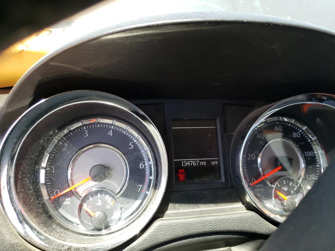 Photo 8 from auction – 2014 CHRYSLER TOWN & COU with VIN 2C4RC1BG7ER358059