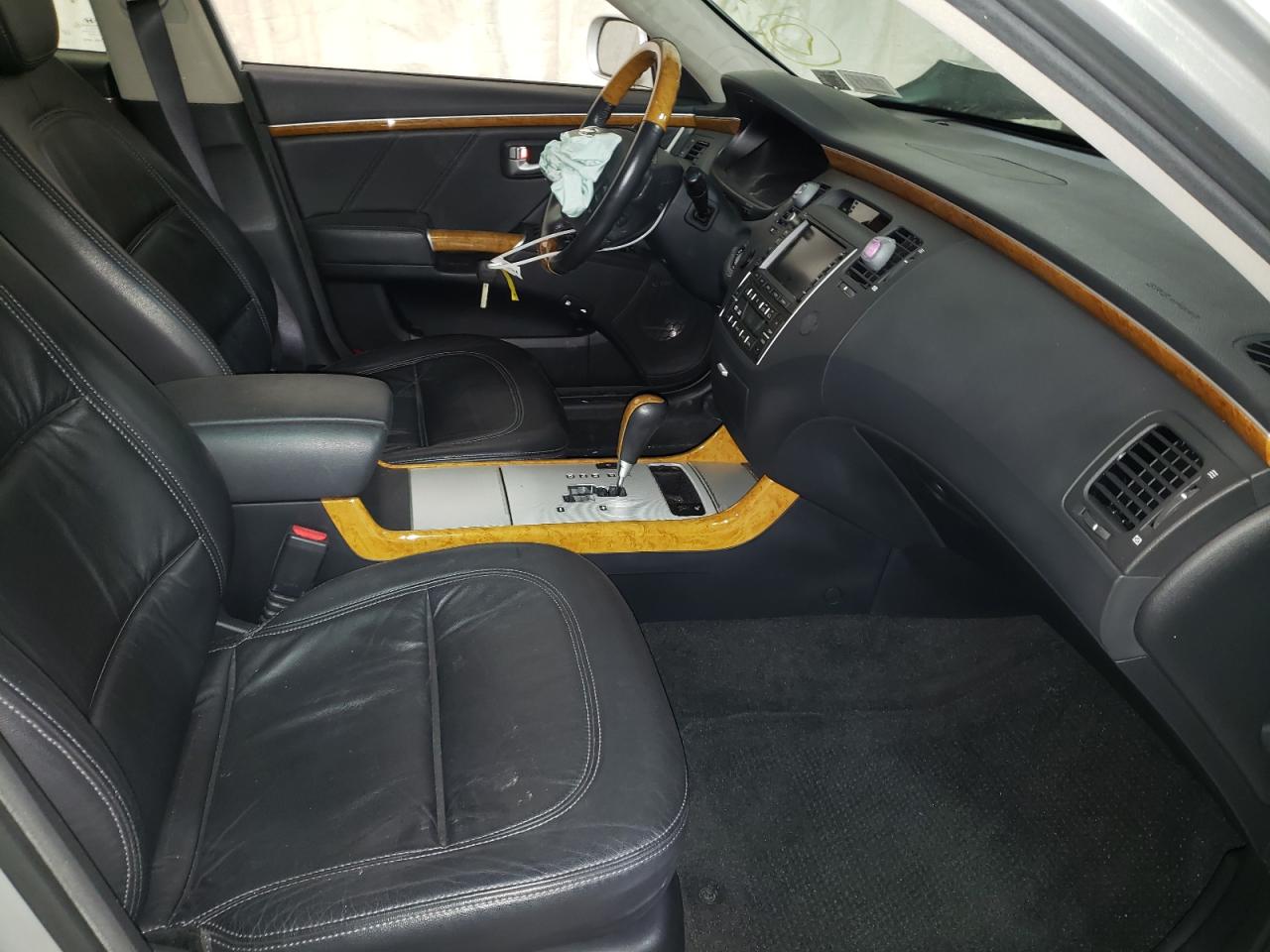 Photo 5 from auction – 2008 HYUNDAI AZERA SE with VIN KMHFC46F78A310619