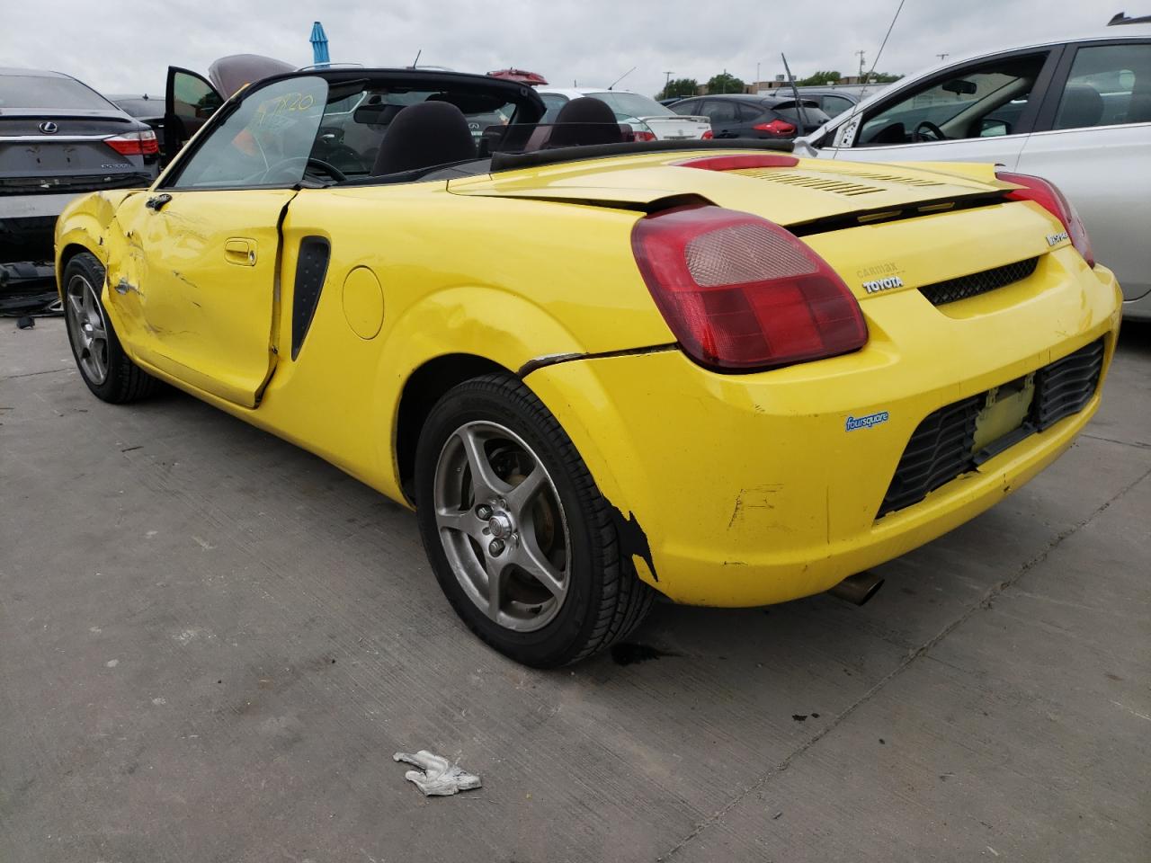 Photo 3 from auction – 2002 TOYOTA MR2 SPYDER with VIN JTDFR320320044589