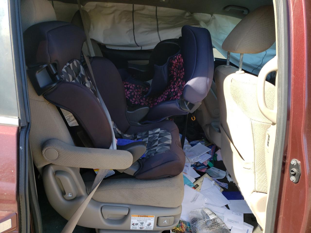Photo 6 from auction – 2016 HONDA ODYSSEY SE with VIN 5FNRL5H32GB039629