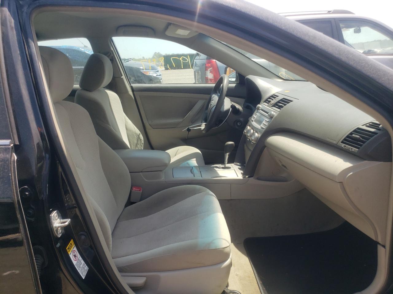 Photo 5 from auction – 2011 TOYOTA CAMRY BASE with VIN 4T1BF3EK7BU679985