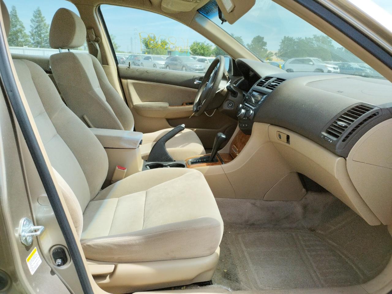 Photo 5 from auction – 2003 HONDA ACCORD EX with VIN JHMCM56643C024720