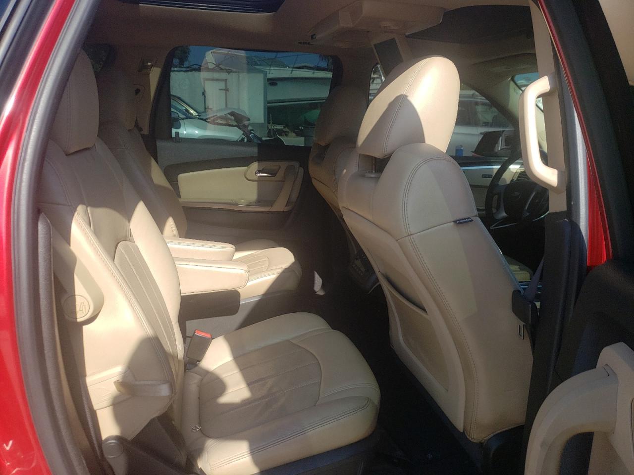 Foto 6 de la subasta – 2012 CHEVROLET TRAVERSE L con VIN 1GNKRLED9CJ165241