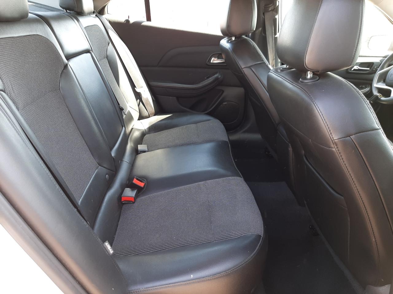 Photo 6 from auction – 2014 CHEVROLET MALIBU 1LT with VIN 1G11C5SL0EF268530