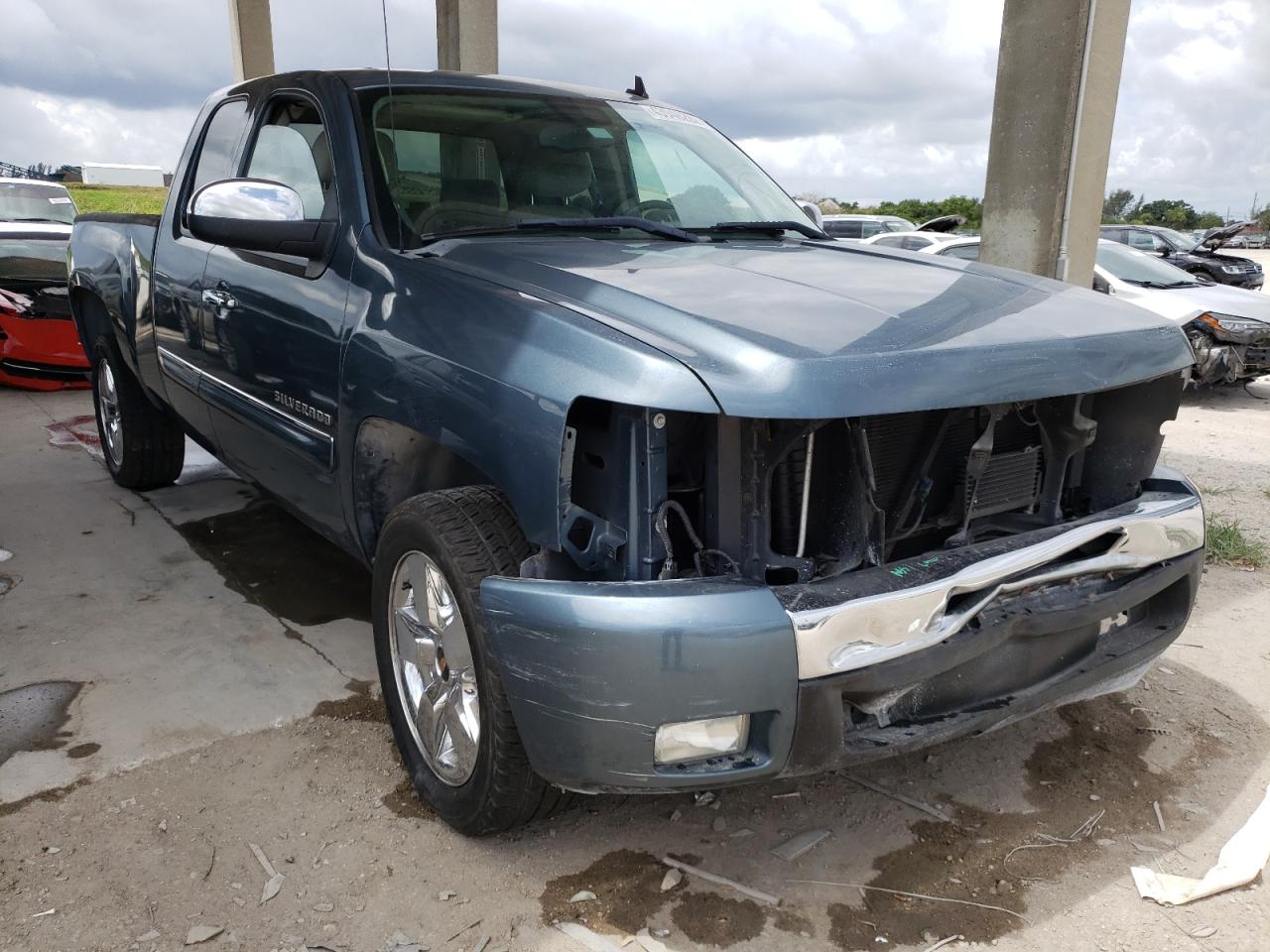 CHEVROLET SILVERADO 2011 with VIN 1GCRCSE05BZ281326 - Photo from auction
