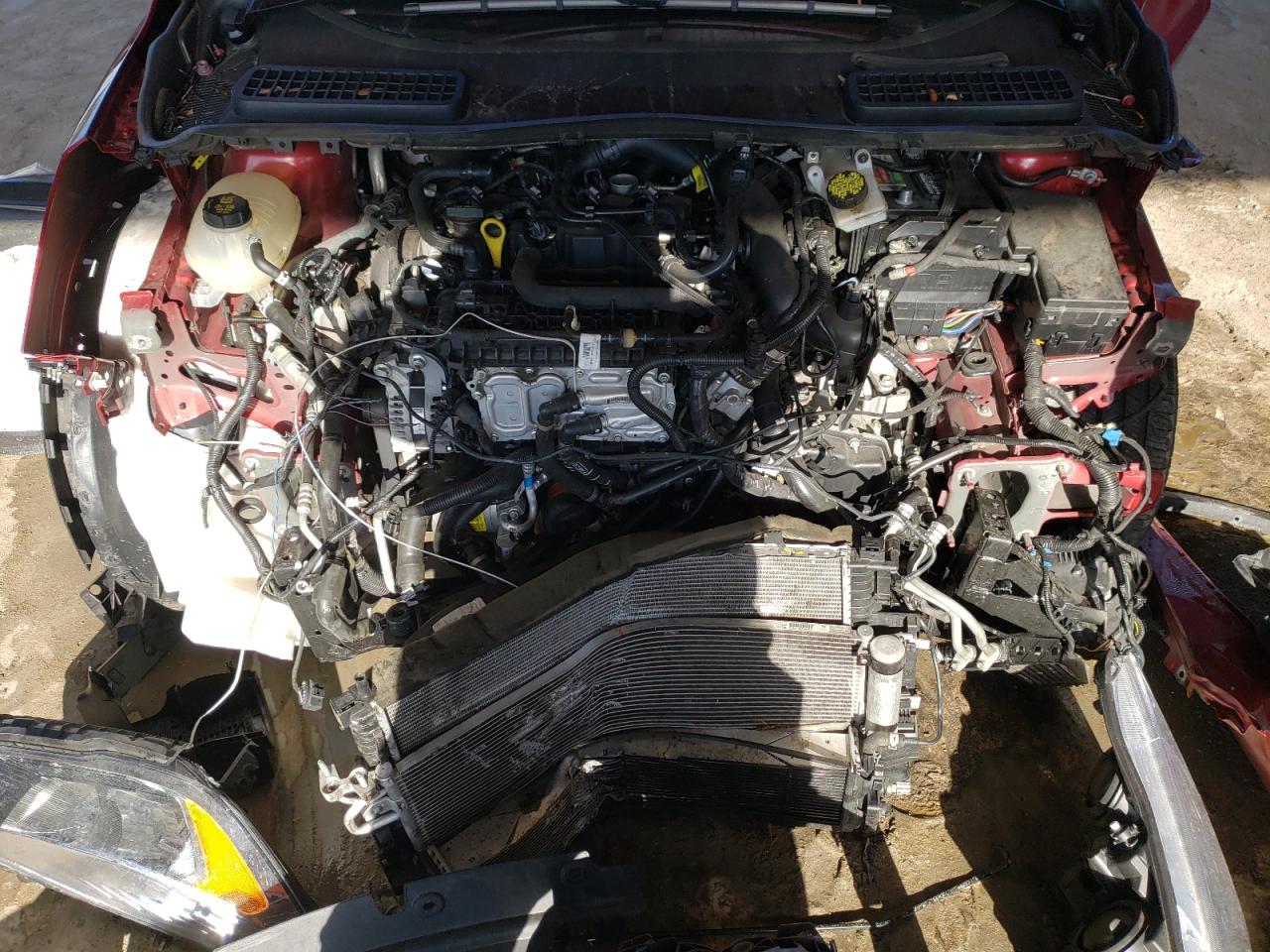 Photo 7 from auction – 2019 FORD ESCAPE SE with VIN 1FMCU0GD2KUB48099