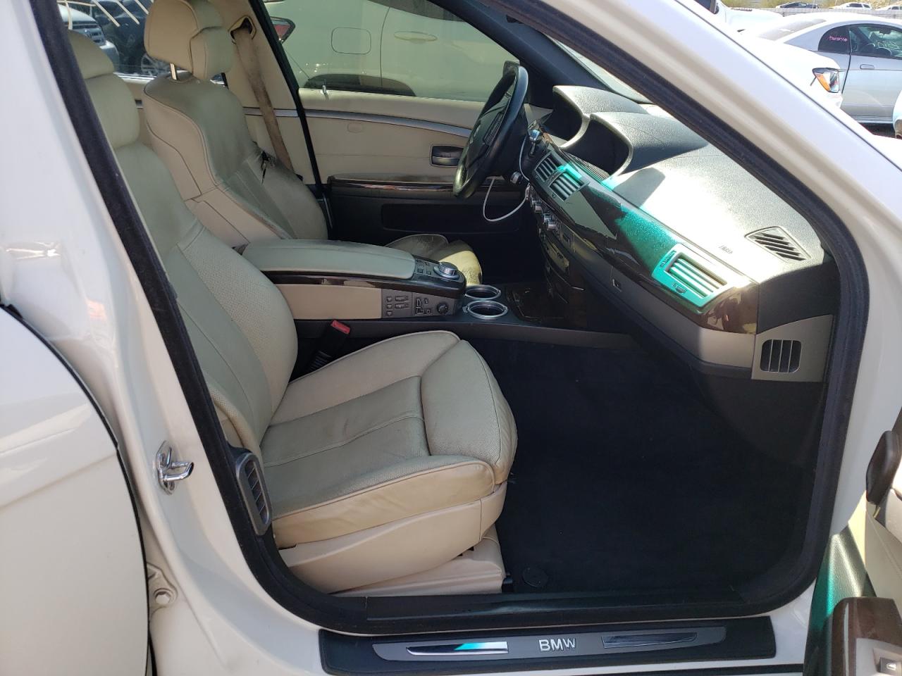 Photo 5 from auction – 2007 BMW 750 with VIN WBAHN83517DT76894