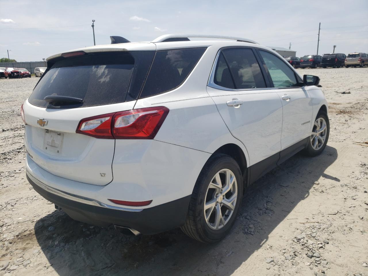Photo 4 from auction – 2018 CHEVROLET EQUINOX LT with VIN 2GNAXKEX6J6333675