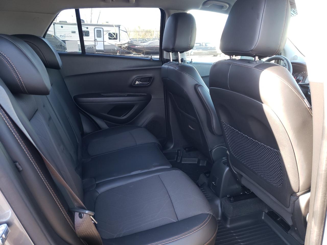 Photo 6 from auction – 2019 CHEVROLET TRAX 1LT with VIN KL7CJPSBXKB825355