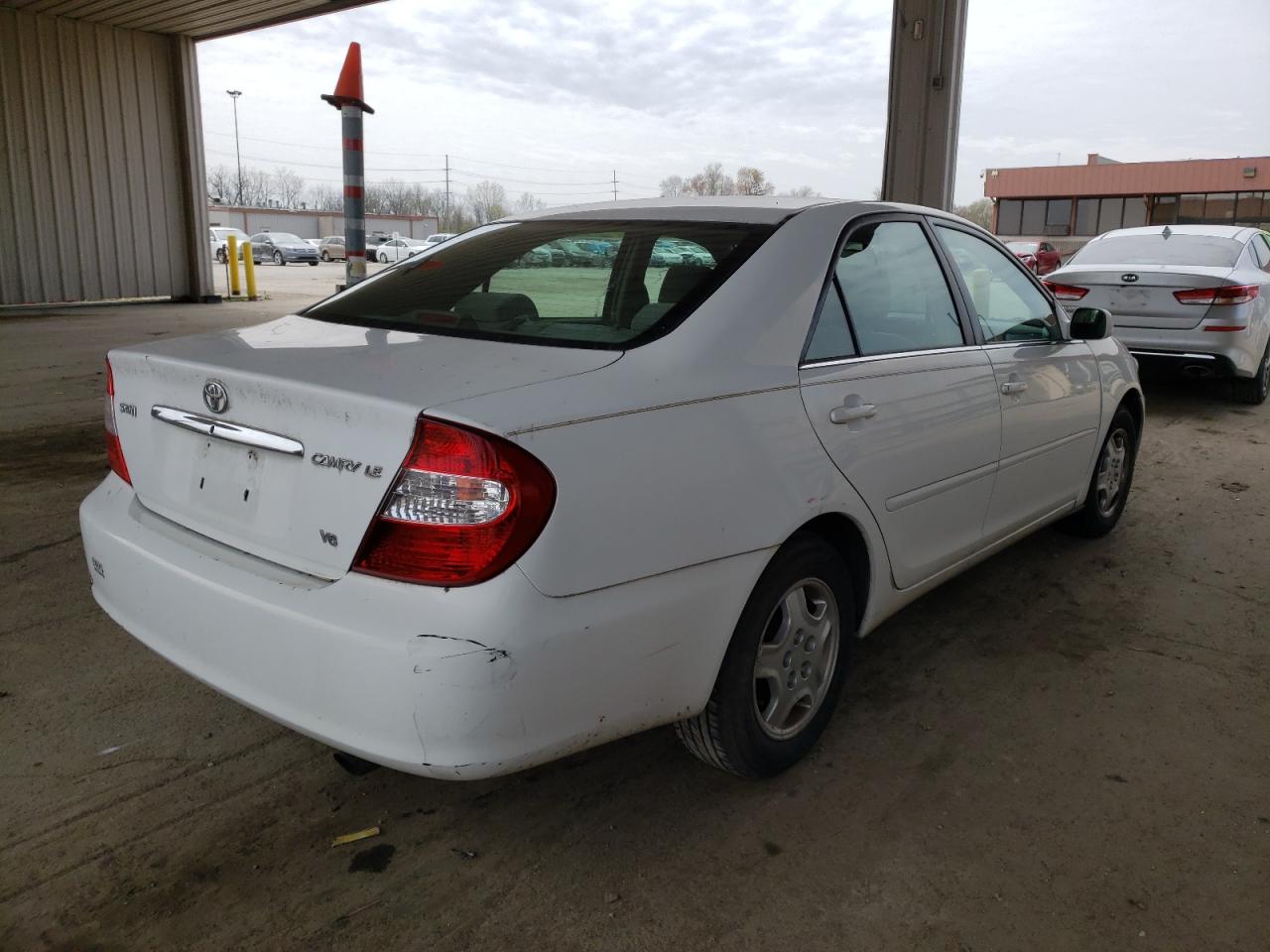 Photo 4 from auction – 2002 TOYOTA CAMRY LE with VIN 4T1BF32K72U019465
