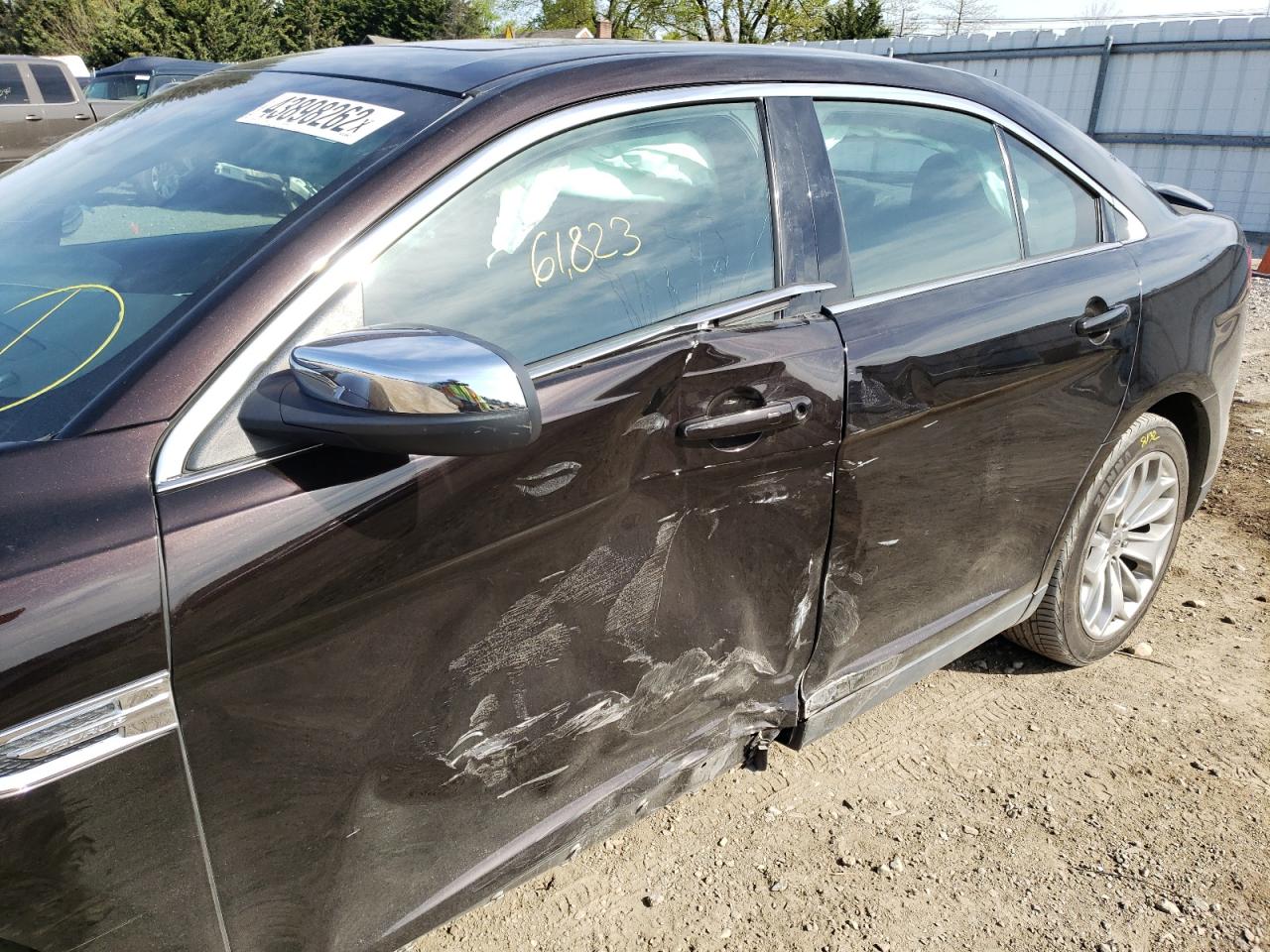 Photo 9 from auction – 2014 FORD TAURUS LIM with VIN 1FAHP2F84EG102400