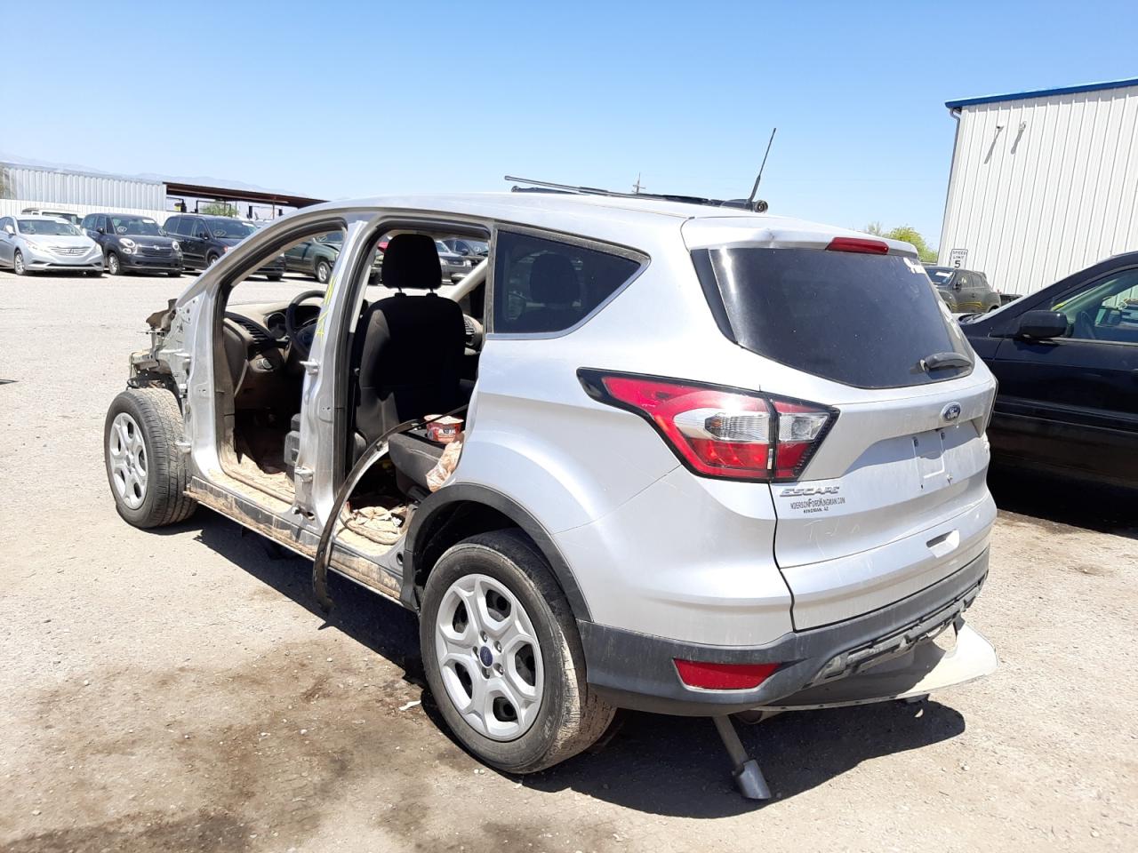 Photo 3 from auction – 2017 FORD ESCAPE SE with VIN 1FMCU0GDXHUE38910