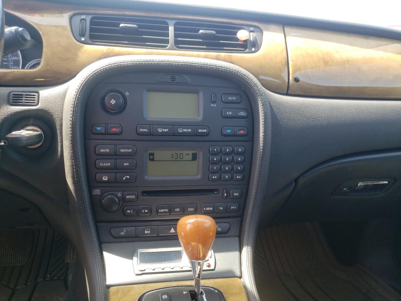 Photo 9 from auction – 2006 JAGUAR S-TYPE with VIN SAJWA01B26HN52845