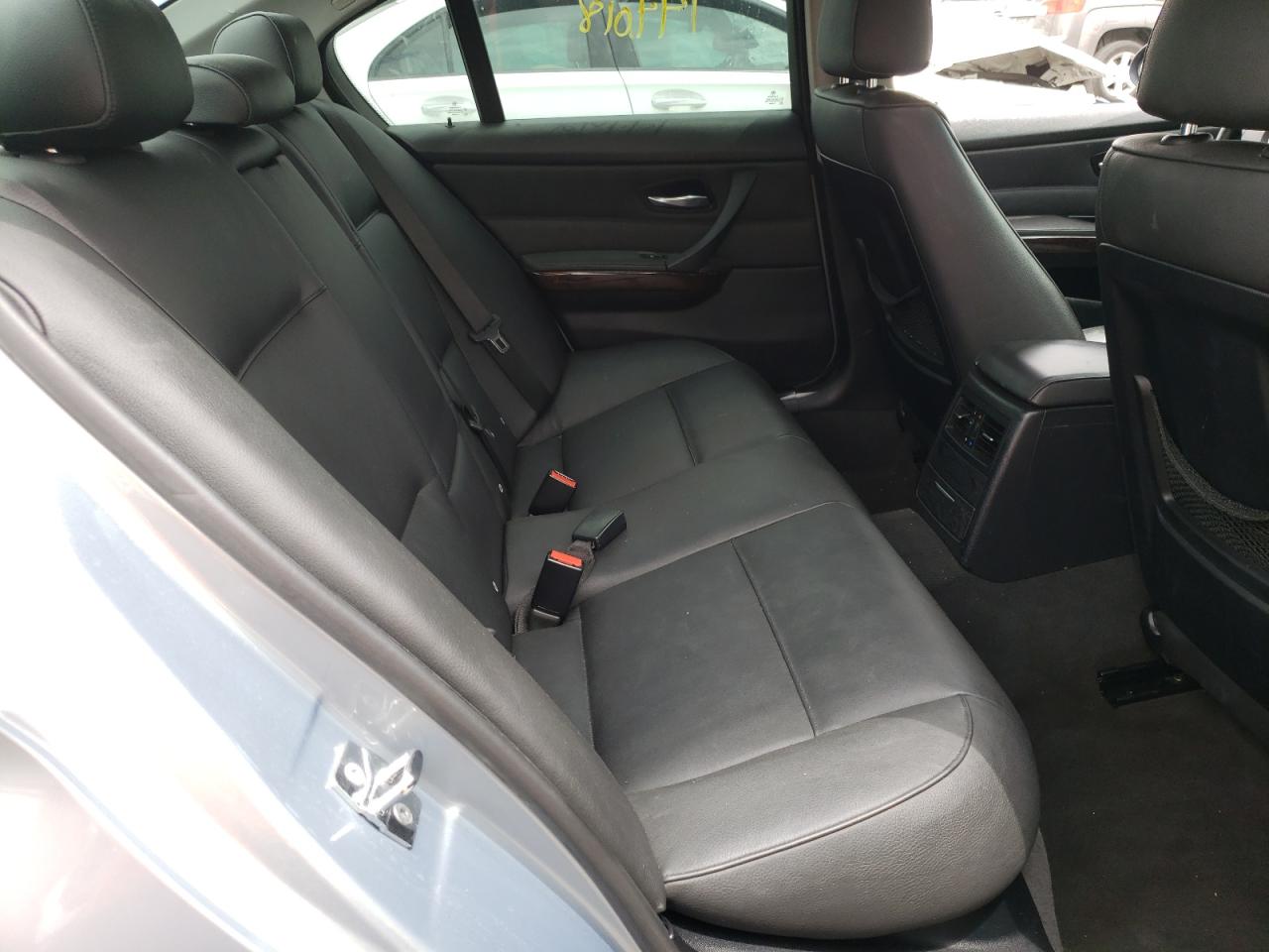 Photo 6 from auction – 2006 BMW 325 I with VIN WBAVB13576KX42144