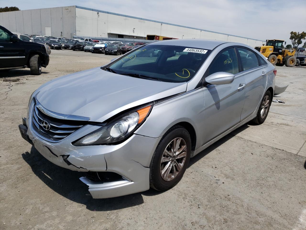Photo 2 from auction – 2013 HYUNDAI SONATA GLS with VIN 5NPEB4AC4DH650054