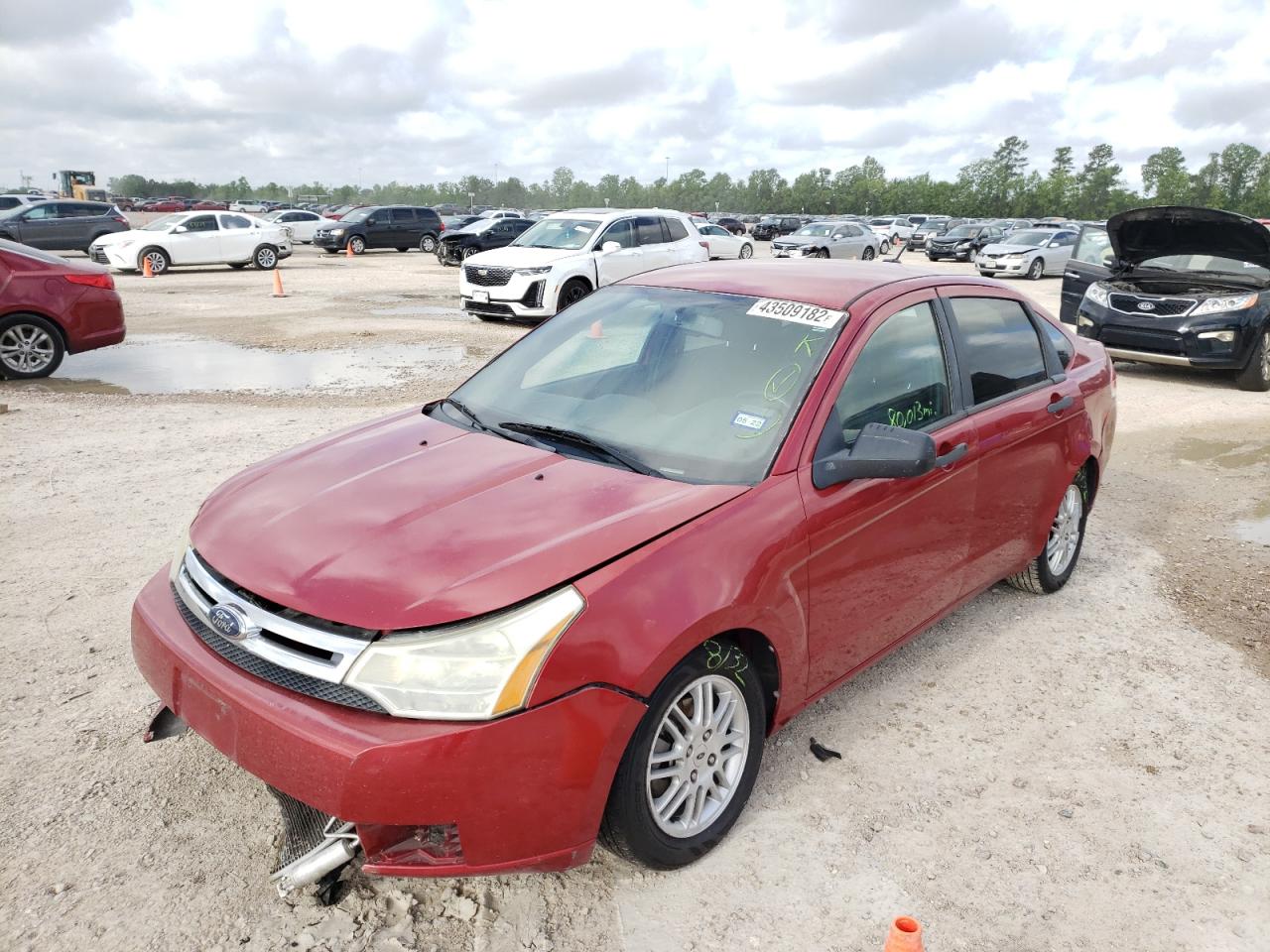 Photo 2 from auction – 2010 FORD FOCUS SE with VIN 1FAHP3FN0AW150388