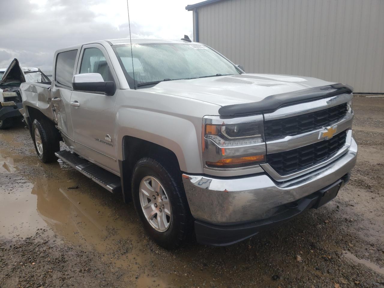 CHEVROLET SILVERADO 2017 with VIN 3GCUKREC2HG232819 - Photo from auction