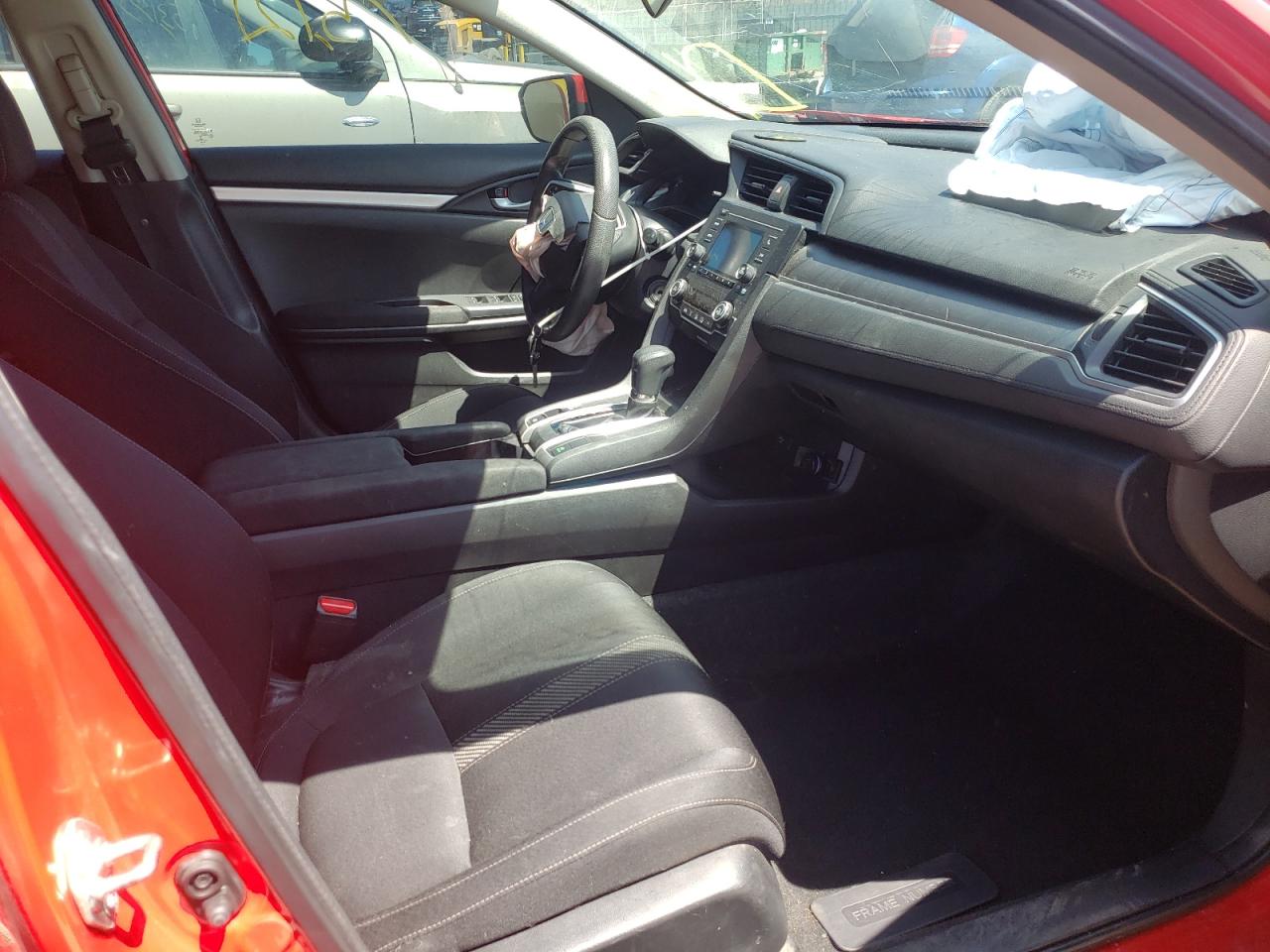 Photo 5 from auction – 2018 HONDA CIVIC LX with VIN 2HGFC2F58JH558810