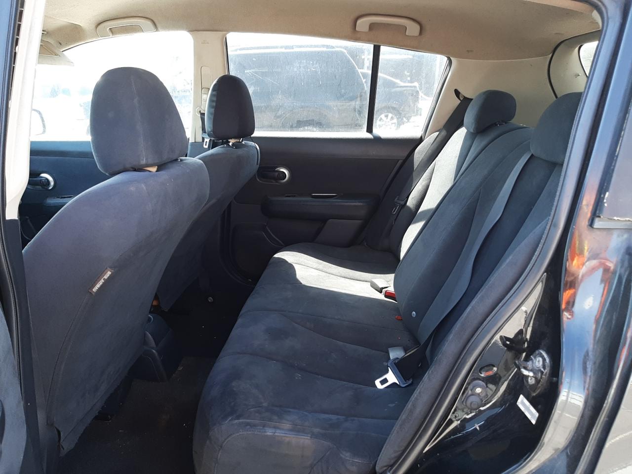 Photo 6 from auction – 2007 NISSAN VERSA S with VIN 3N1BC13E07L373679