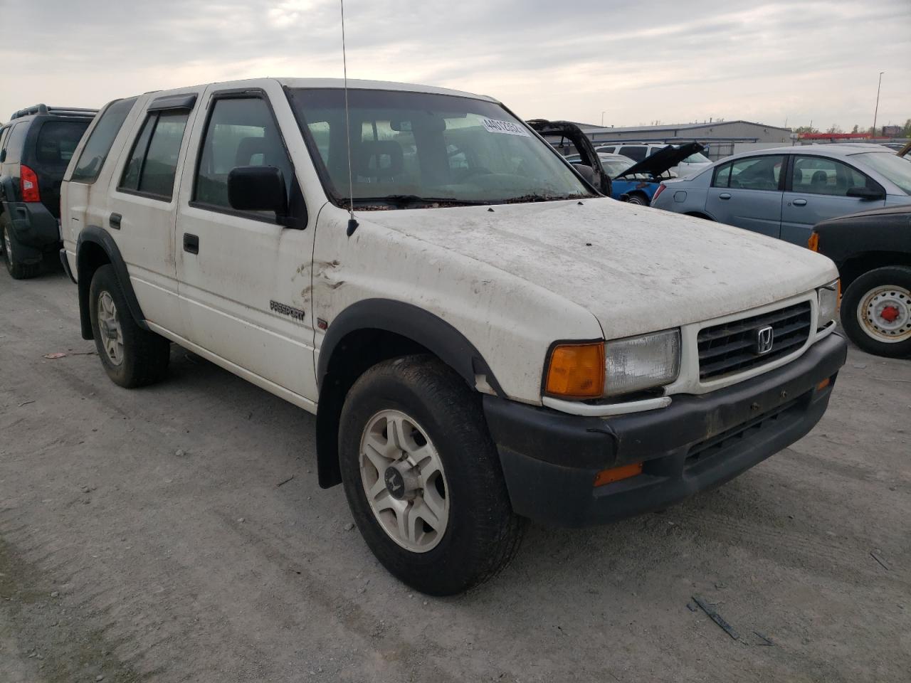 HONDA PASSPORT E 1997 with VIN 4S6CM58V8V4417061 - Photo from auction