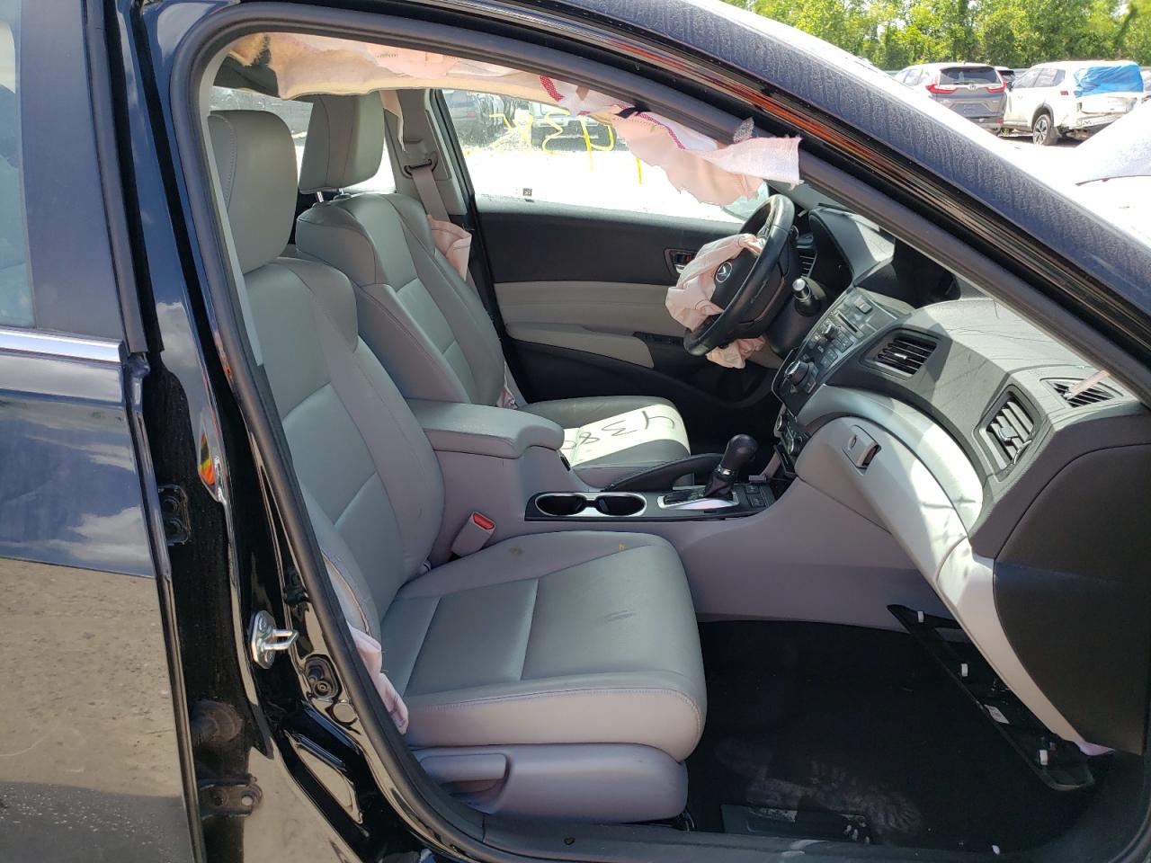 Photo 5 from auction – 2018 ACURA ILX BASE W with VIN 19UDE2F37JA007184