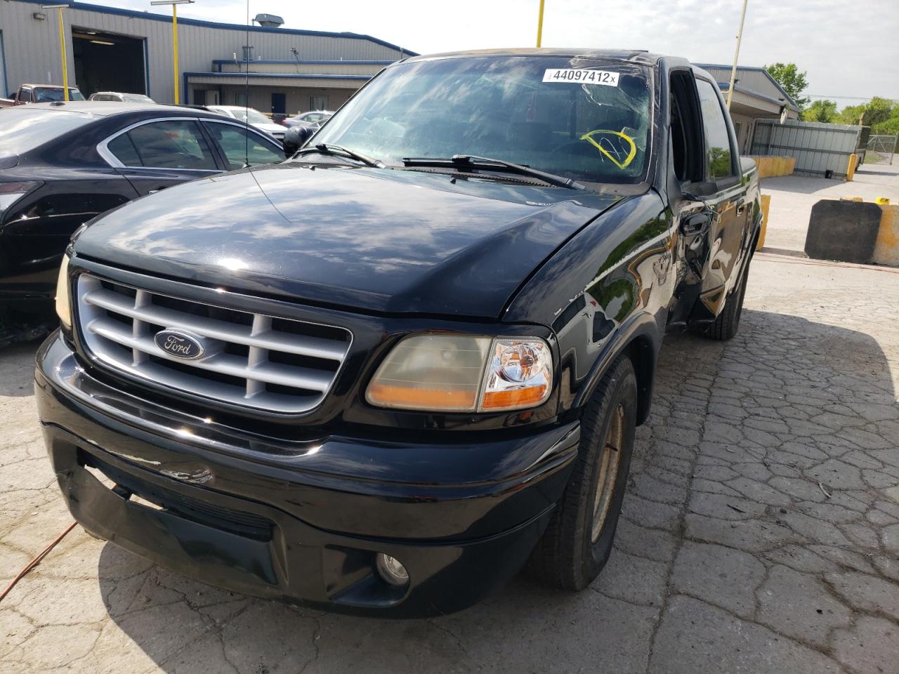 Photo 2 from auction – 2003 FORD F150 SUPER with VIN 1FTRW07353KB41077