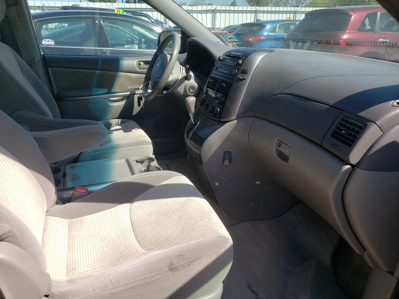 Photo 5 from auction – 2009 TOYOTA SIENNA CE with VIN 5TDZK23C19S261179