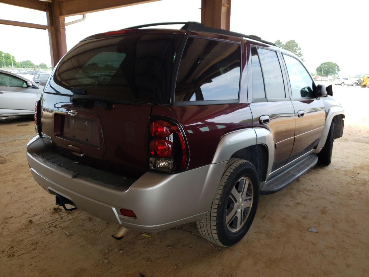 Photo 4 from auction – 2007 CHEVROLET TRAILBLAZE with VIN 1GNDS13S372201959