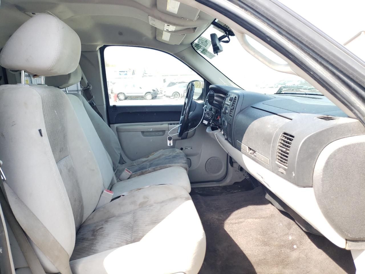 Photo 5 from auction – 2011 CHEVROLET SILVERADO with VIN 1GCRKSE31BZ194455