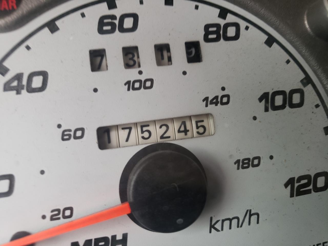 Photo 8 from auction – 2001 FORD EXPLORER S with VIN 1FMZU67EX1UC04679