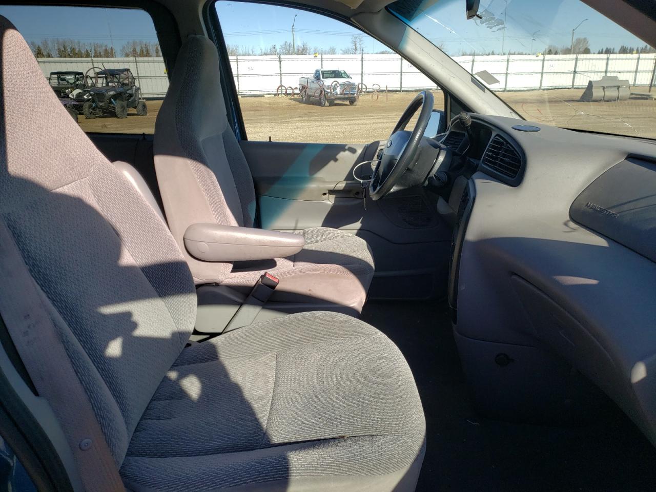 Photo 5 from auction – 2003 FORD WINDSTAR L with VIN 2FMZA55463BA78973