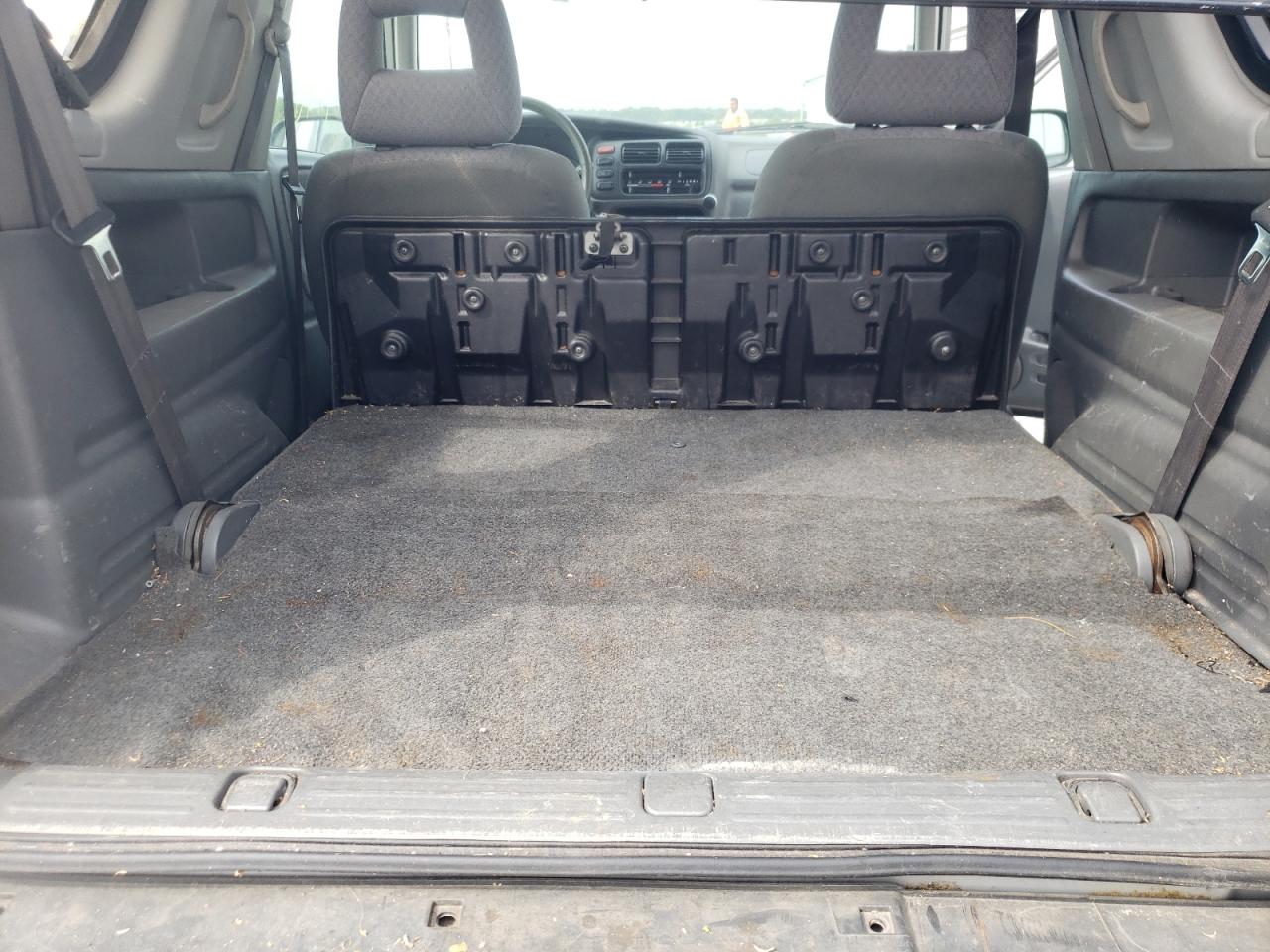 Photo 6 from auction – 2002 CHEVROLET TRACKER with VIN 2CNBE18C426932240