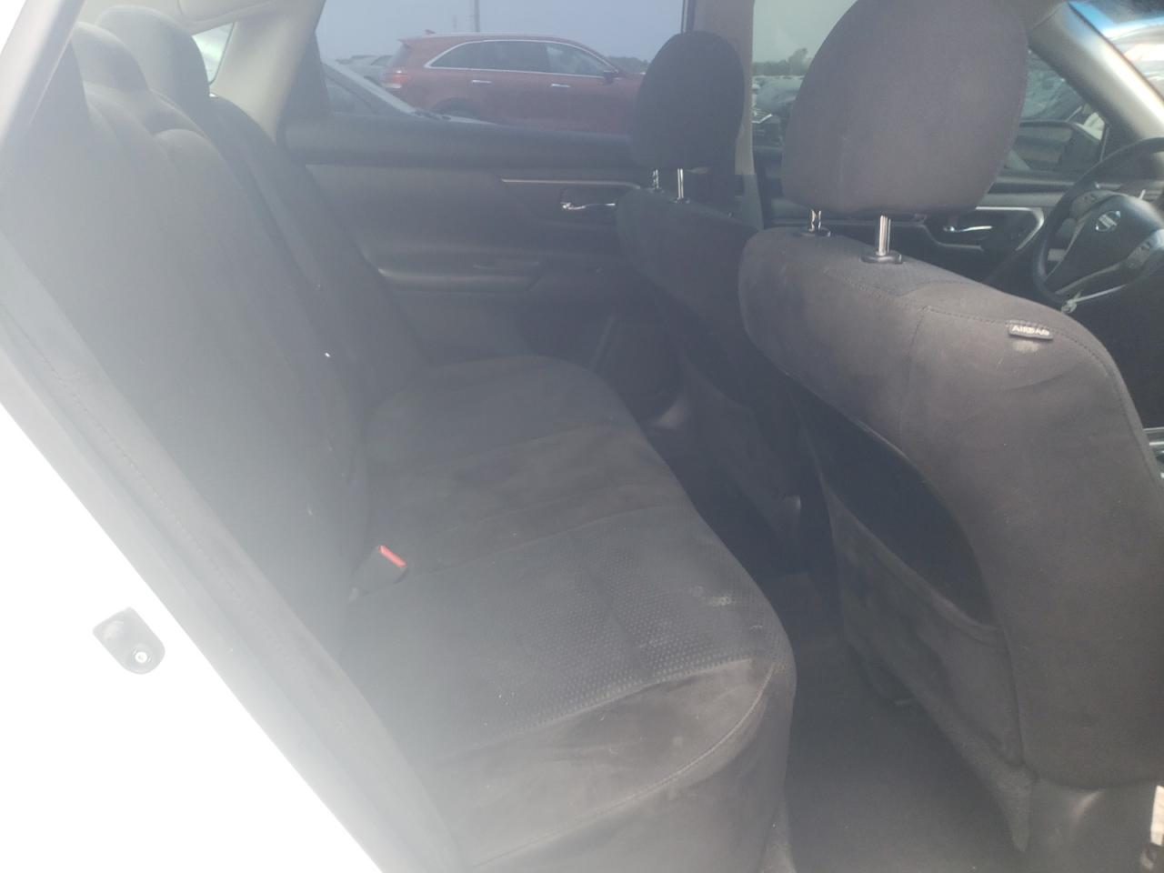 Photo 6 from auction – 2015 NISSAN ALTIMA 2.5 with VIN 1N4AL3AP9FN904651