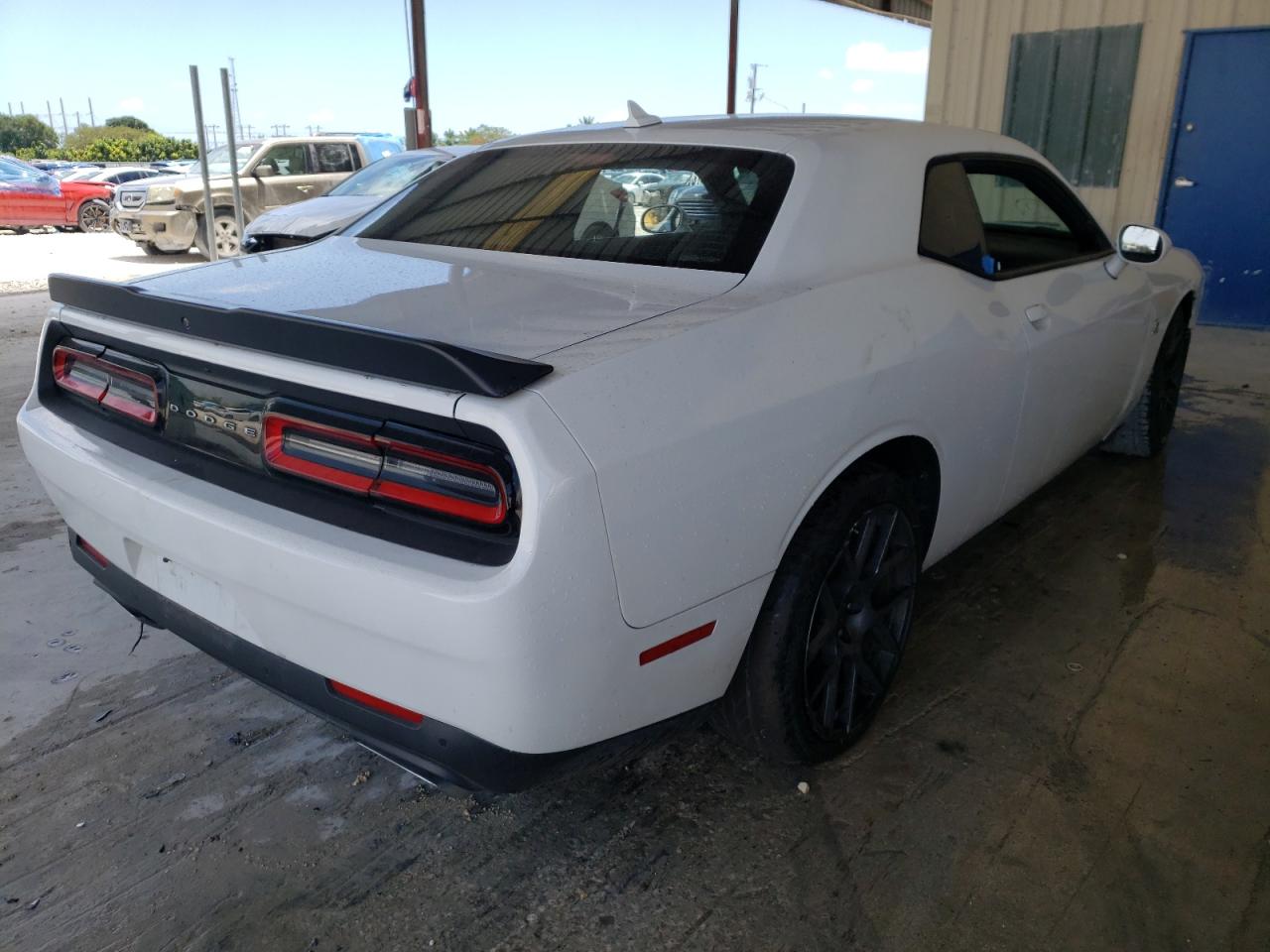 Photo 4 from auction – 2016 DODGE CHALLENGER with VIN 2C3CDZFJ8GH221295